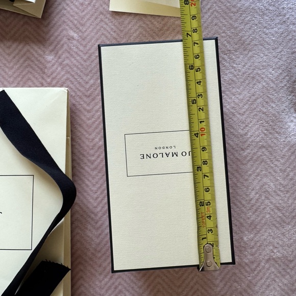 New Jo Malone Gift Set - box, two bags, two ribbons, perfume sample - Picture 2 of 16
